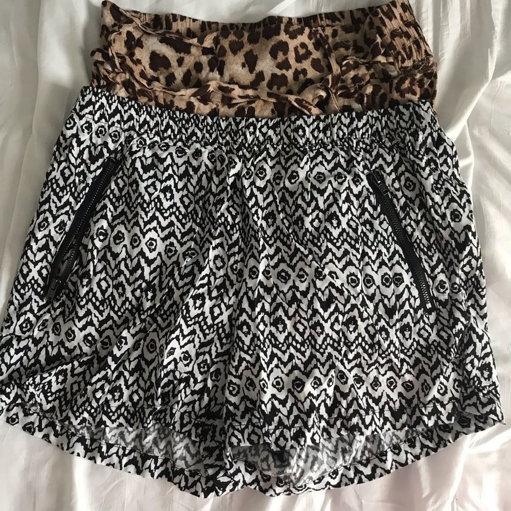 2 pairs of shorts